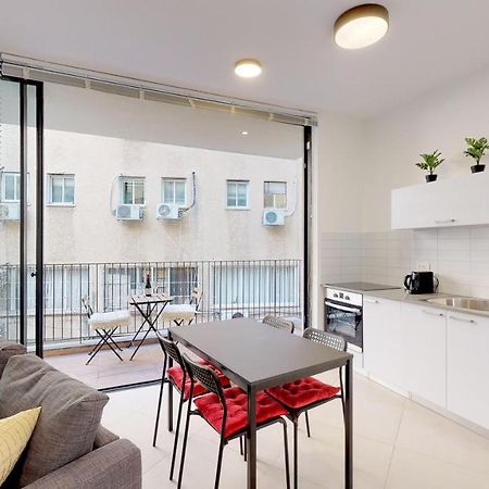 Comfortable Apartment With Balcony By Holyguest Tel Aviv Buitenkant foto